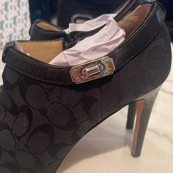 COACH Black Jacquard and Leather Delilah Booties SIZE 10M - Picture 3 of 5